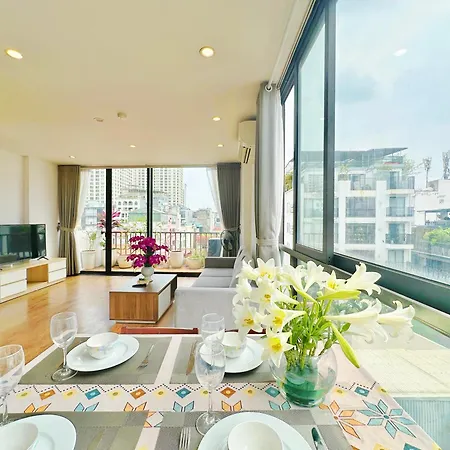 Hanoi Home 4 - Cheap Price 2 Bedroom Apartment Near West Lake